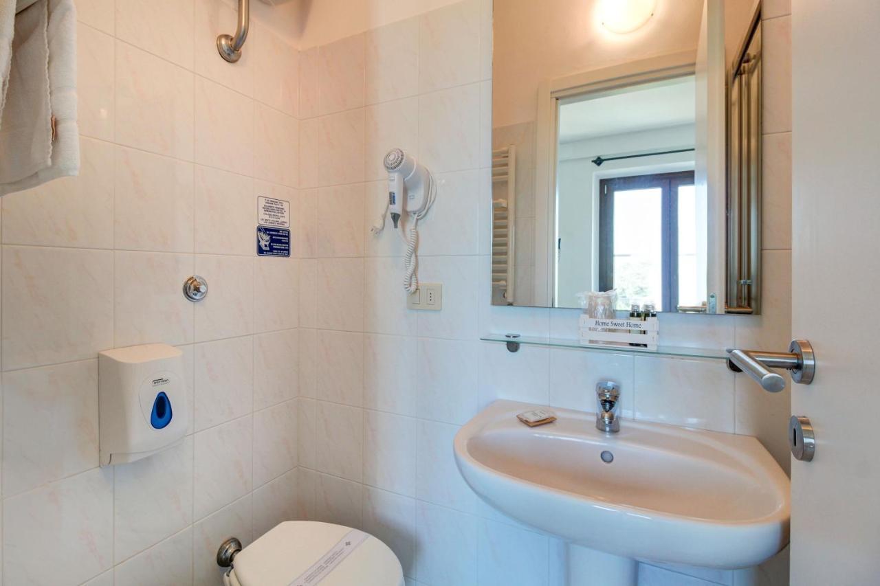 Artemisia Negli Ulivi B&B Magliano in Toscana Buitenkant foto